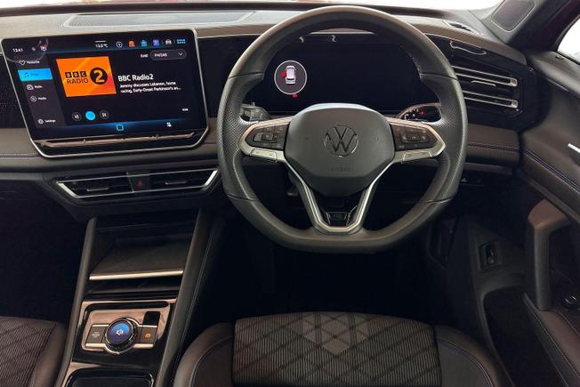 VOLKSWAGEN Tiguan Photo 11