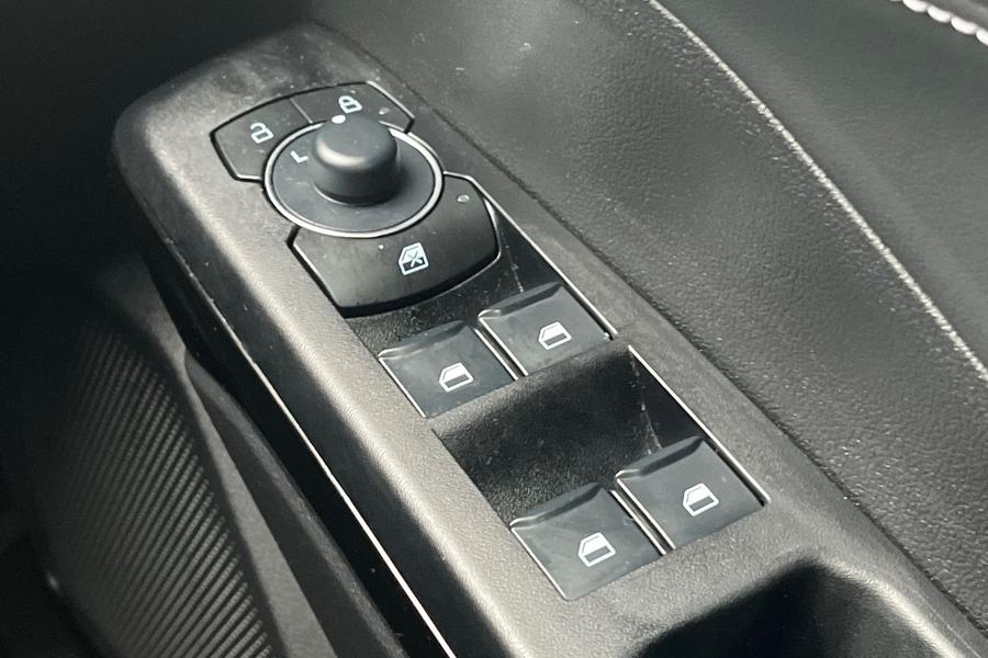 Ford PUMA Photo autoimg-e160419565e1afb2997a7031b26279cbdb0a4229.jpg
