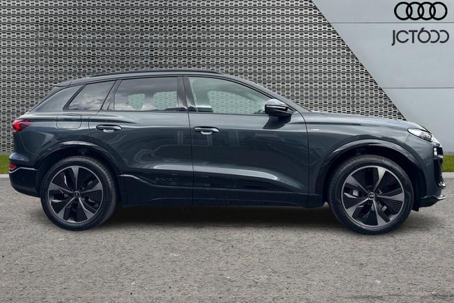 AUDI  Q6 Photo 4
