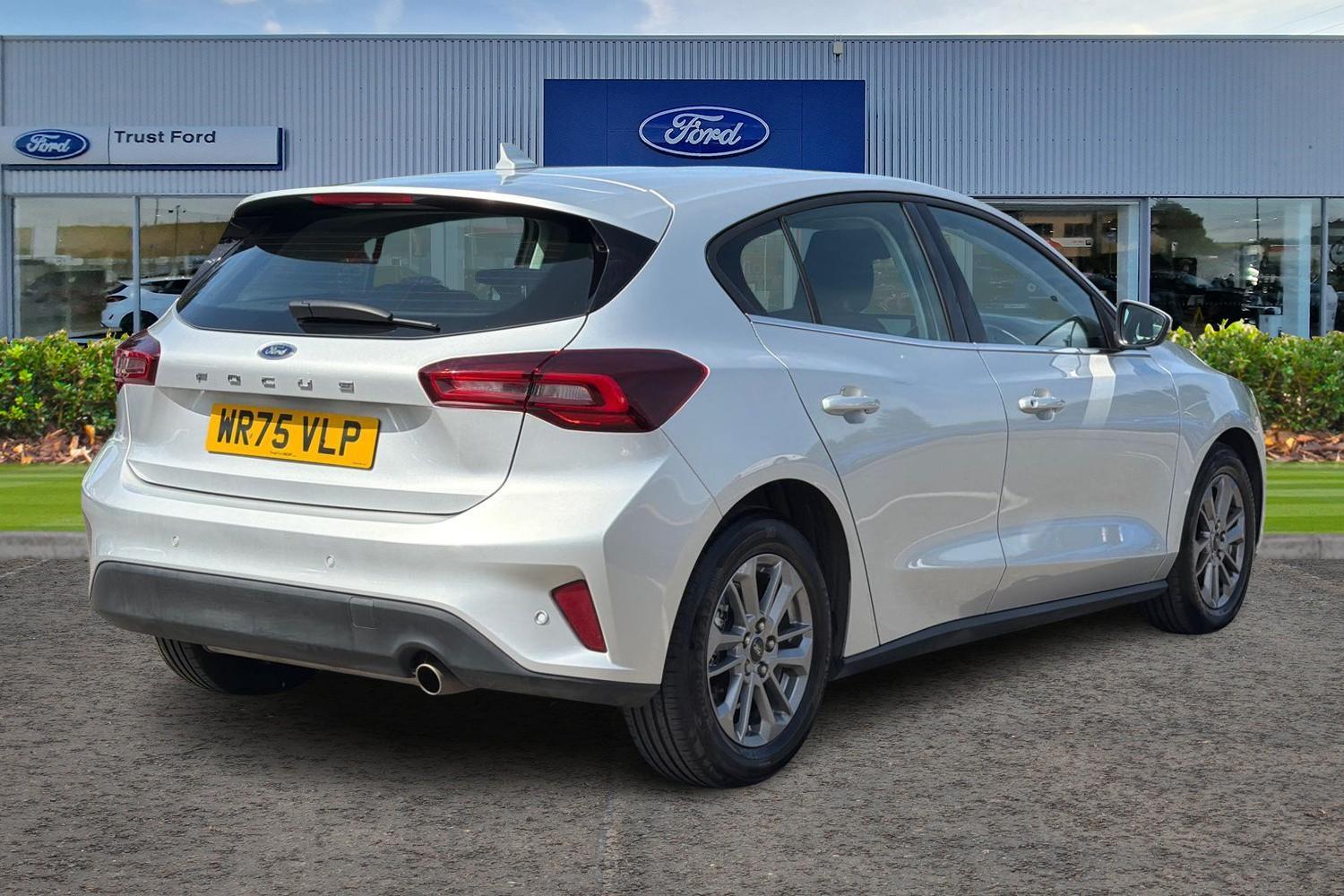Ford FOCUS Photo 3