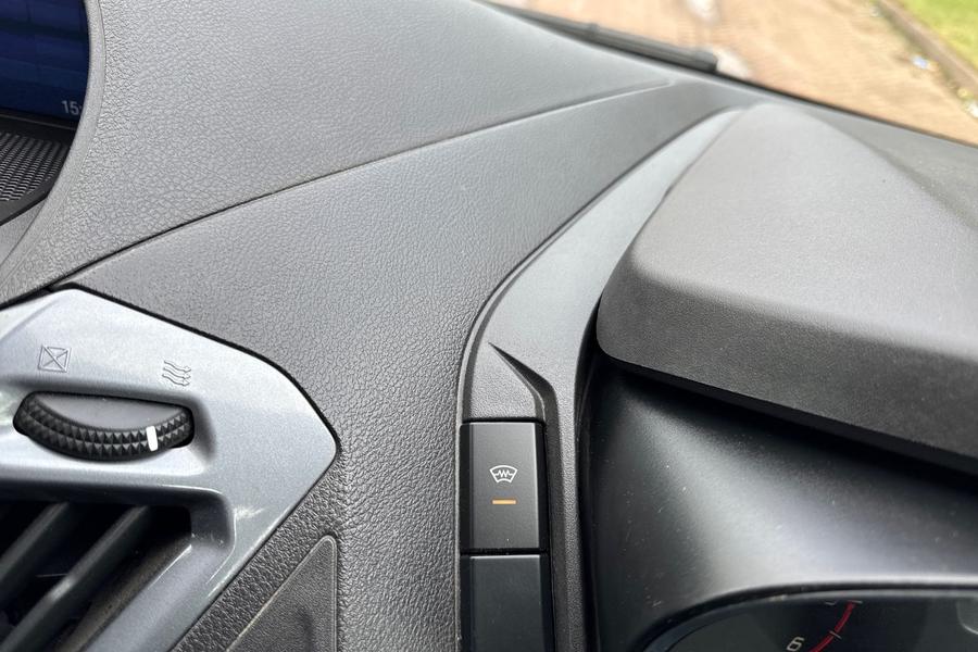 Ford Transit Custom Photo autoimg-e16d45aaf0a44337d68c44eb8fc66cc01729f16e.jpg