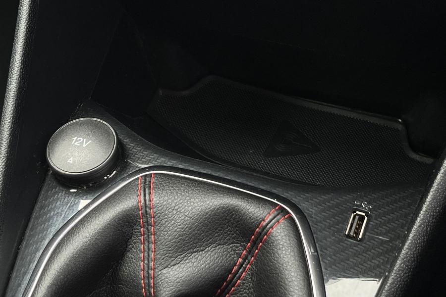 Ford FIESTA Photo autoimg-e16f8919c0b6905692e5f60c82b0bfd00bd04318.jpg