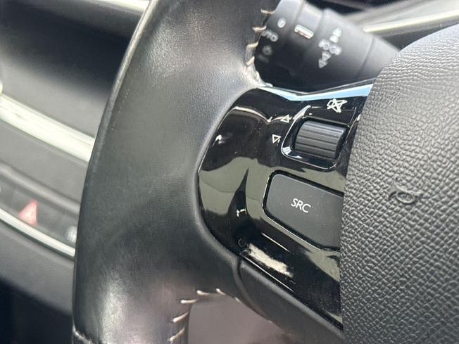 PEUGEOT 308 Photo 16