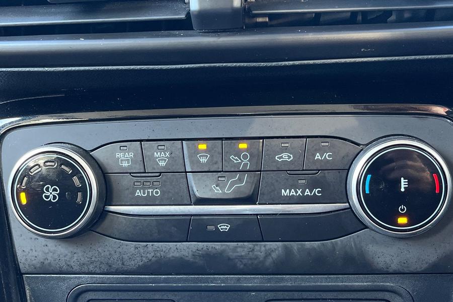 Ford ECOSPORT Photo autoimg-e1739598f1527aff067d7603802bb7954b9e3b41.jpg