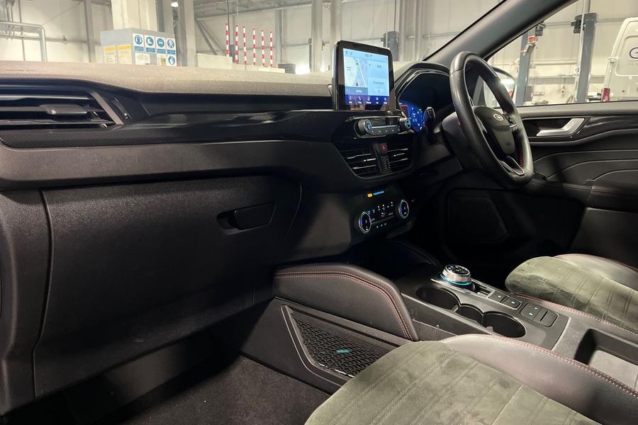 Ford Kuga Photo autoimg-e173bada5274d9bb1be1e234407279f8927b68bd.jpg