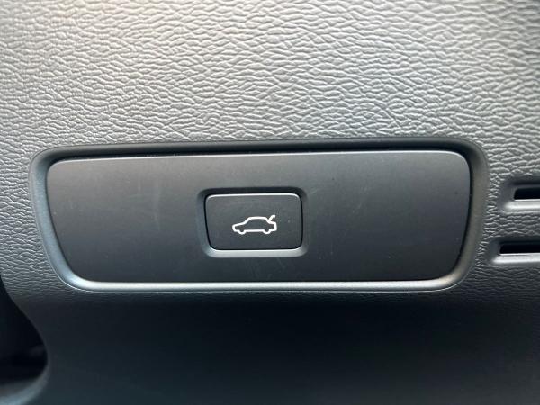 Volvo XC40 Photo autoimg-e179684eec3509270d7058e0122c0cd1e0351b2d.jpg
