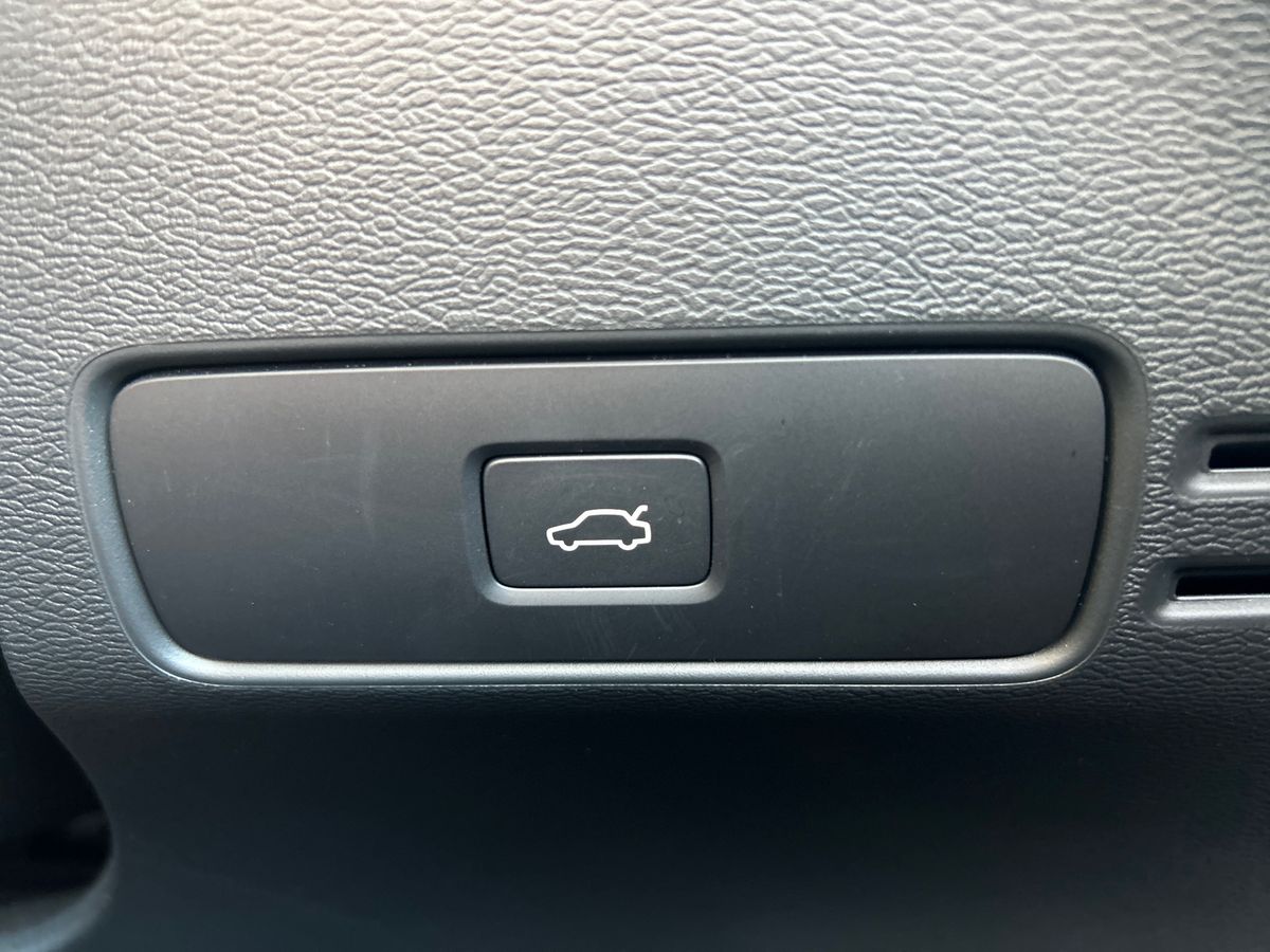 Volvo XC40 Photo 38