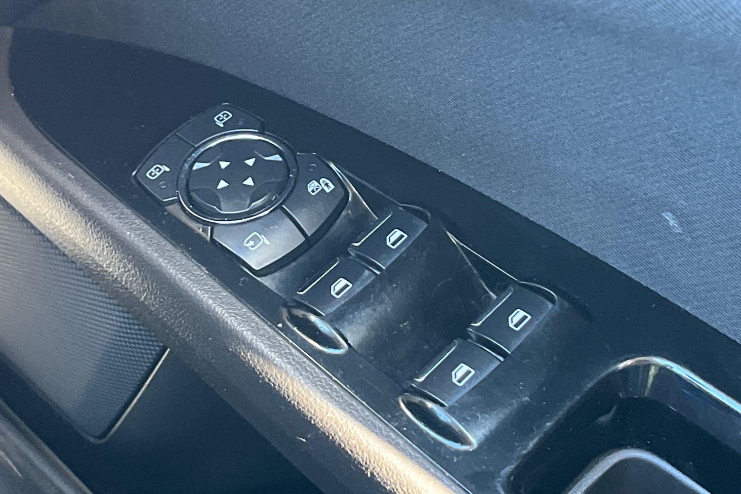 Ford Mondeo Photo 15