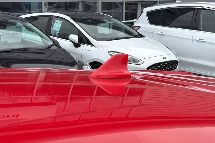 FORD FOCUS Photo autoimg-e17ba4ba331547104a08fb28870da443235241bf.jpg