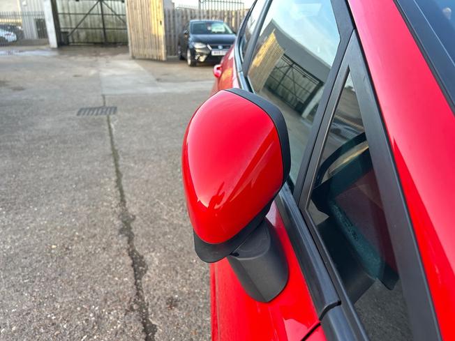 FORD Fiesta Photo 54