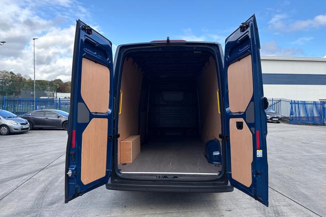 VOLKSWAGEN Crafter Photo 12