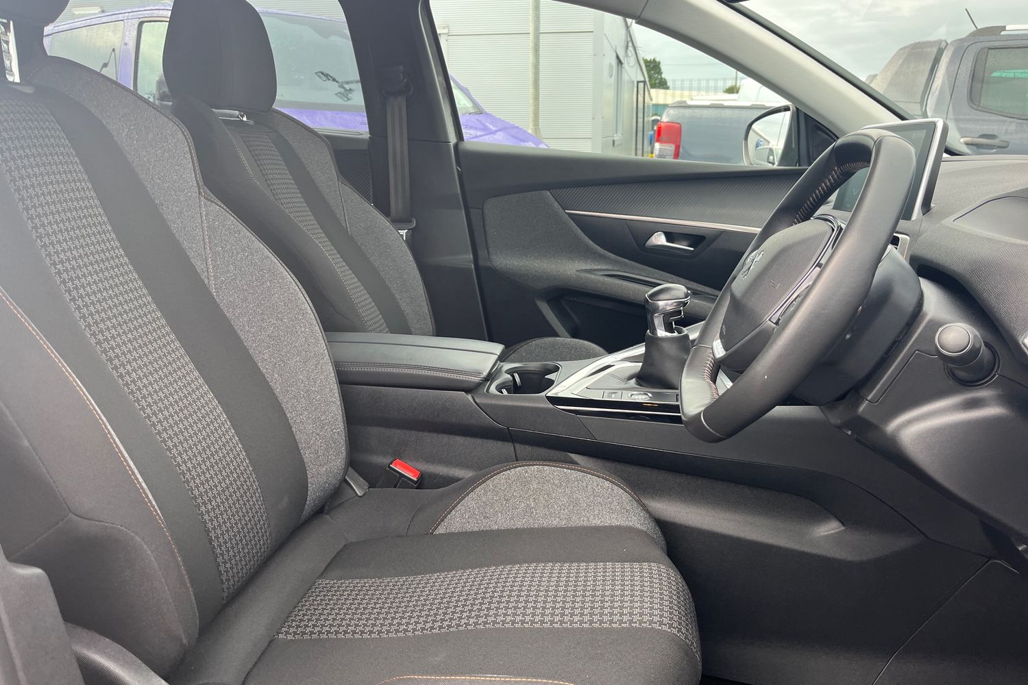 Peugeot 5008 Photo 16