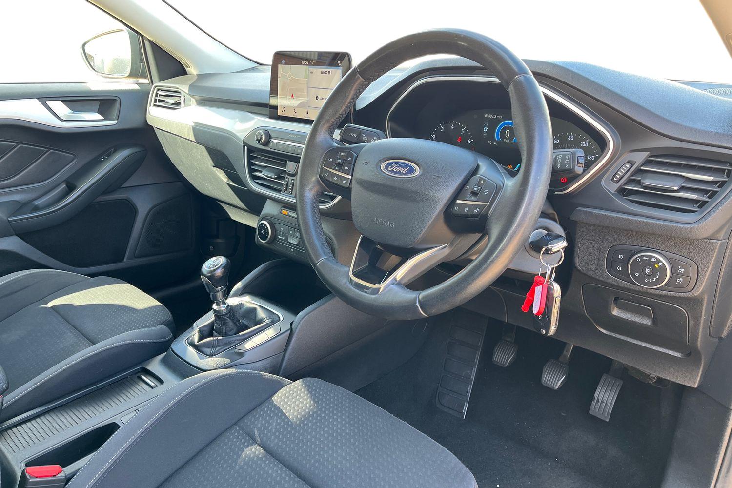 Ford Focus Photo 8