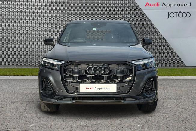 AUDI Q7 Photo 8