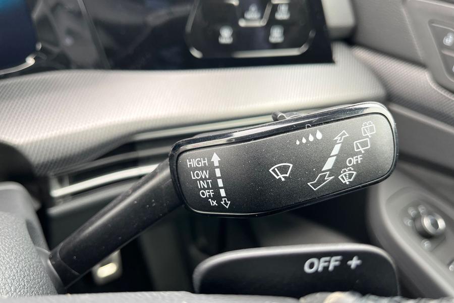Volkswagen GOLF Photo autoimg-e188b81def03a30614d1215a11d7752e6c6bc4e3.jpg