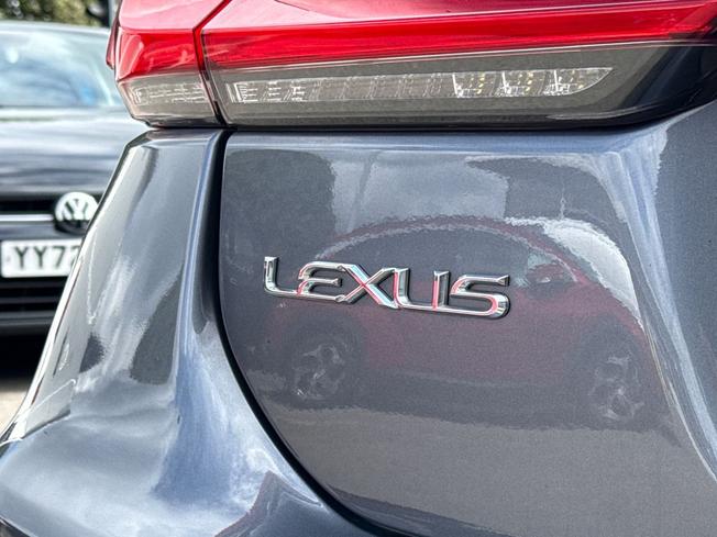 LEXUS Ct Photo 29