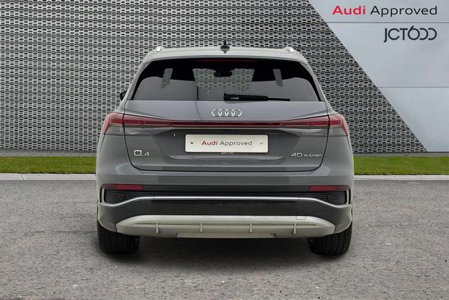 Audi Q4 Photo 7
