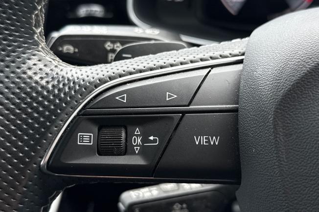 Audi Q8 Photo 16