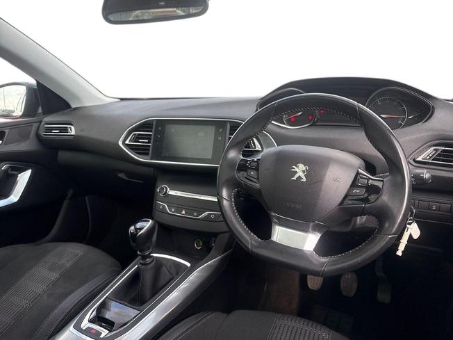 PEUGEOT 308 Photo 6