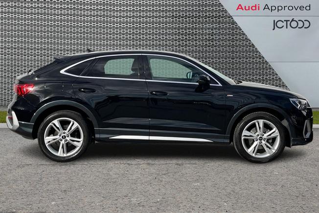 AUDI Q3 Photo 4