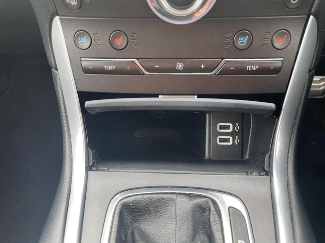 FORD Edge Photo 29