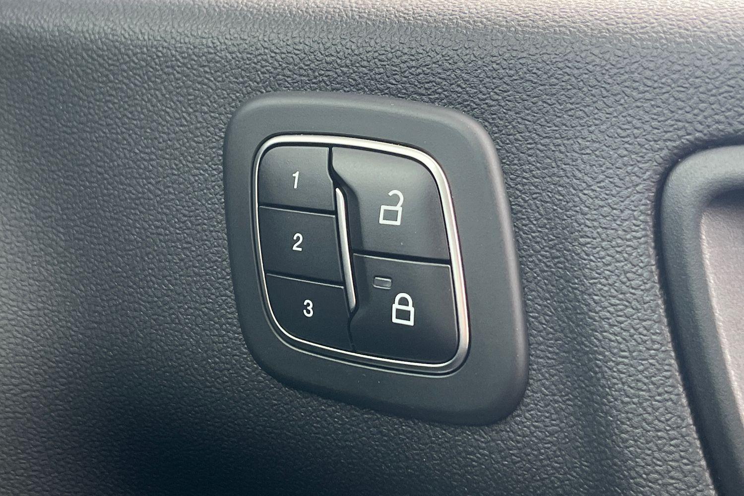 Ford Kuga Photo 25