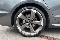 AUDI A4 Avant Photo 5