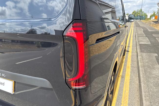 VOLKSWAGEN Transporter Photo 18