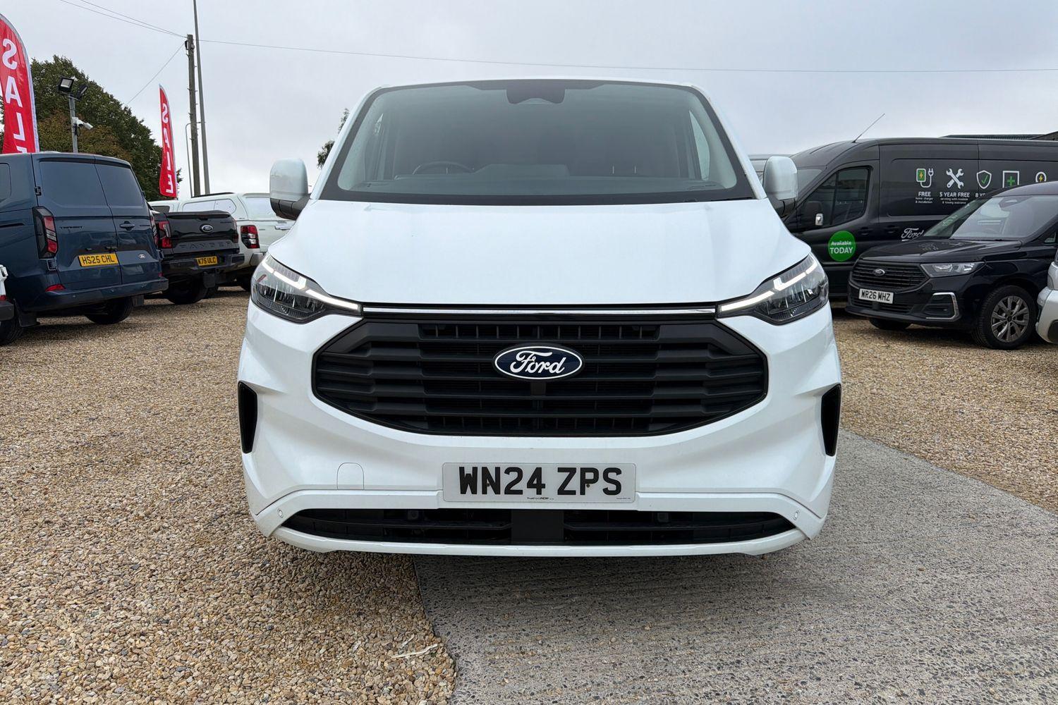 Ford TRANSIT CUSTOM Photo 26