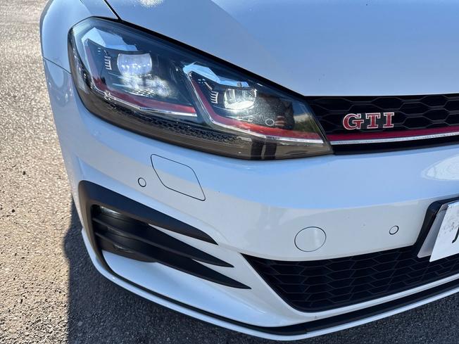 VOLKSWAGEN Golf Photo 28
