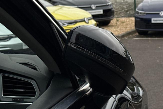 VOLKSWAGEN Tiguan Photo 45