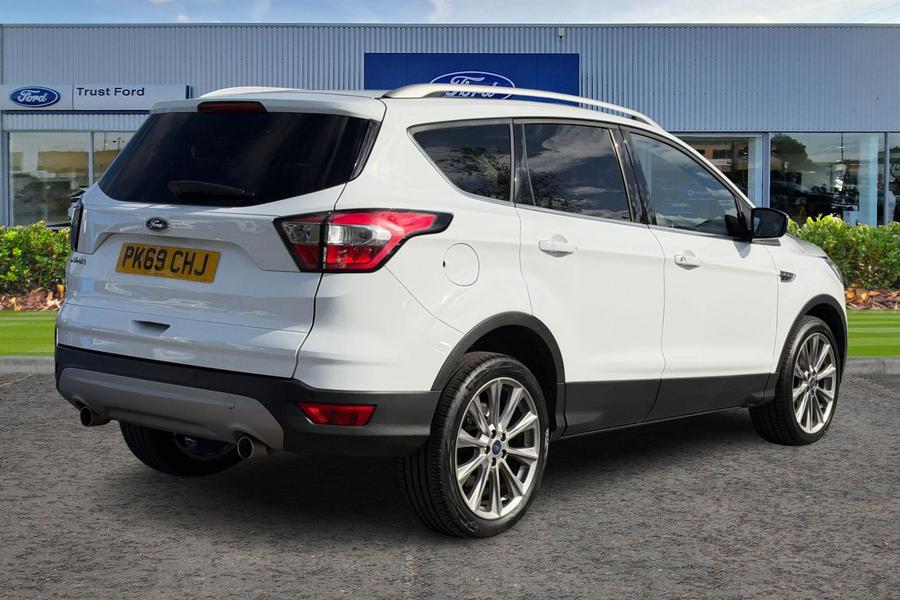 Ford KUGA Photo autoimg-e1a5edc6b562912ccfcddcf3e68c0a9b226b4435.jpg