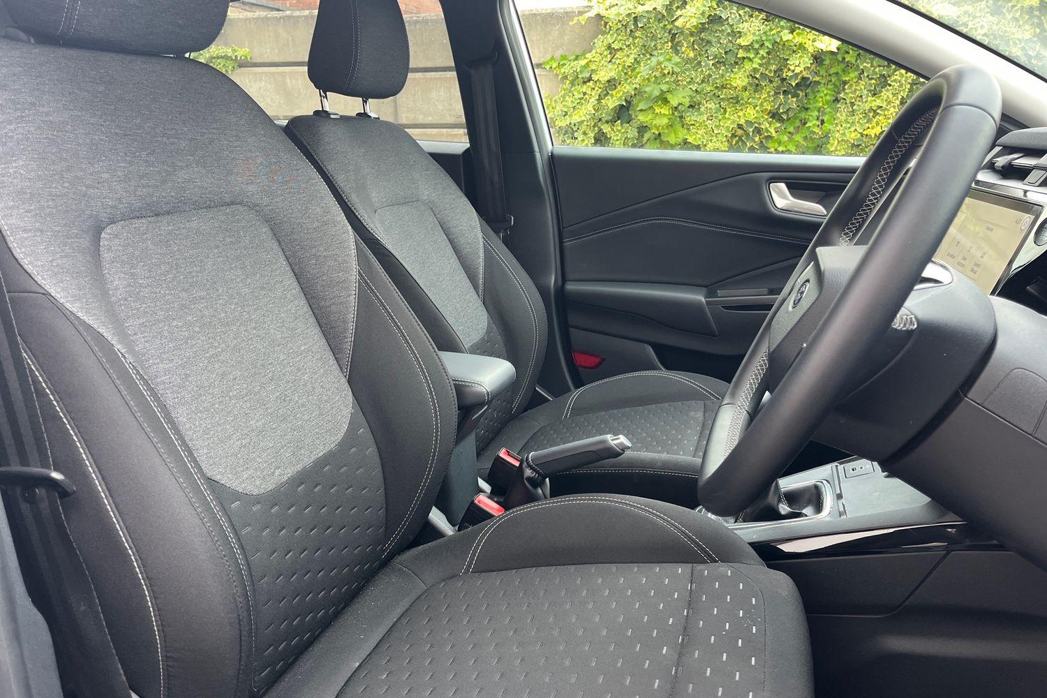 Ford PUMA Photo 16
