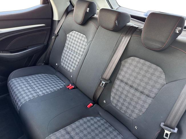 MG MG ZS Photo 9