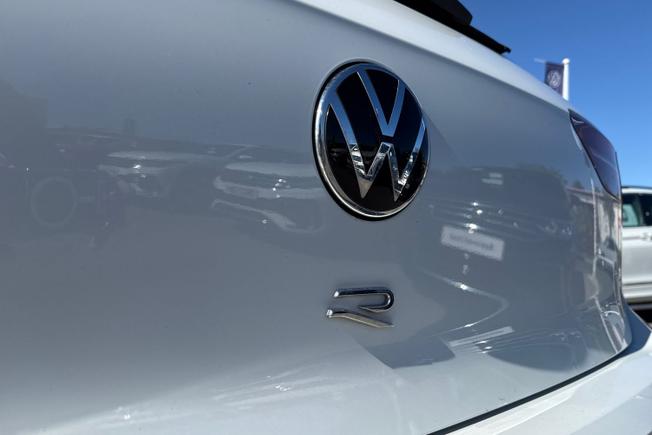 Volkswagen Golf Photo 21