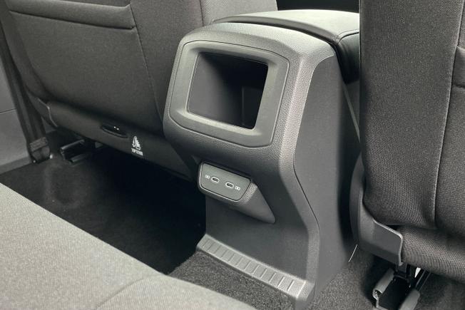VOLKSWAGEN T-Cross Photo 27