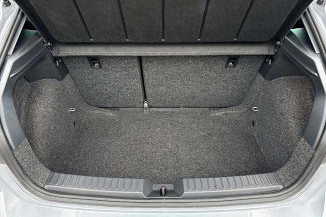 SEAT Ibiza Photo 12