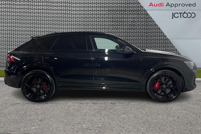 AUDI Rsq8 Photo 4