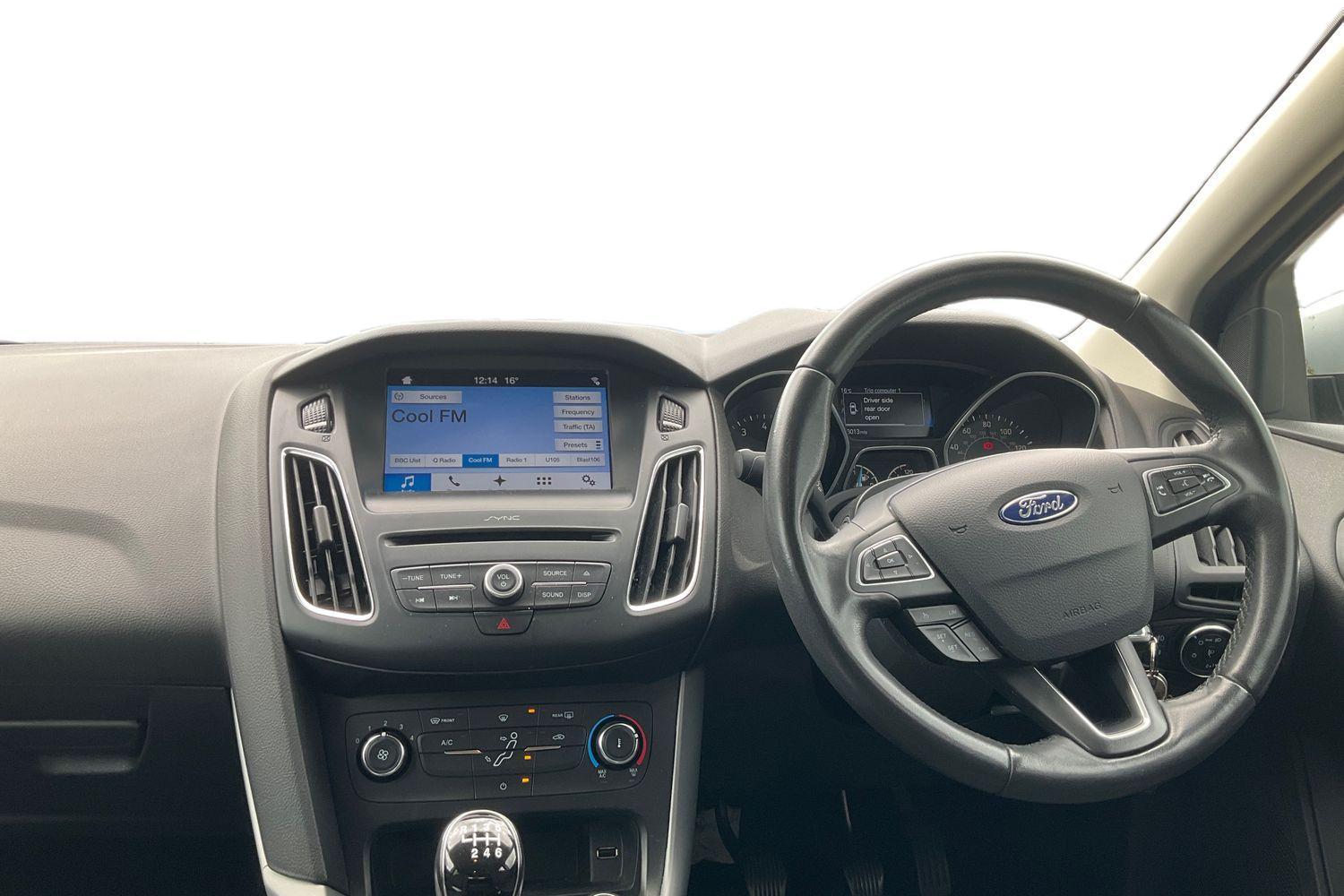 Ford FOCUS Photo 9