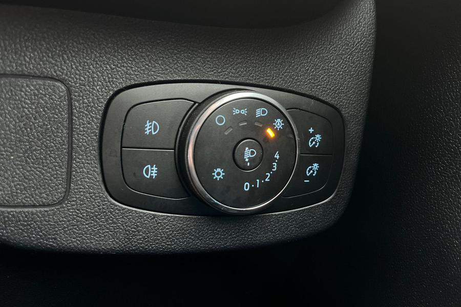 Ford PUMA Photo autoimg-e1ccc3fb5a611965838e5ee3f6693b89bdd93115.jpg