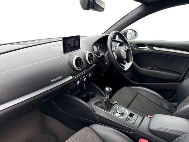 AUDI A3 Photo 2