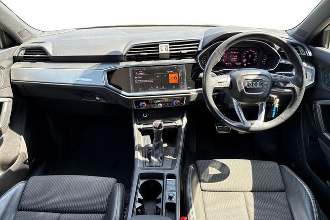 Audi Q3 Photo 10