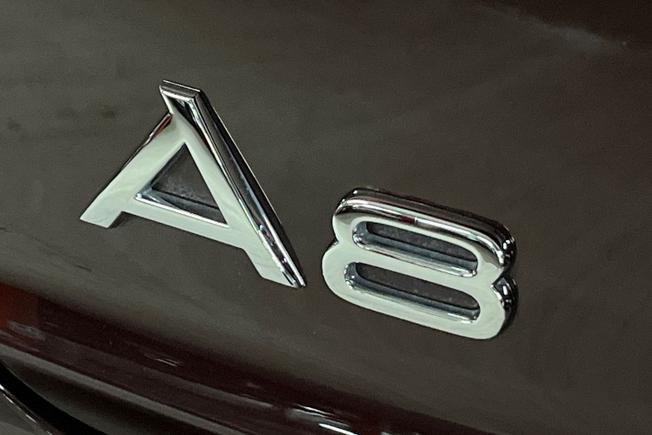 Audi A8 Photo 37