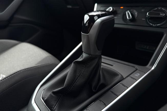 VOLKSWAGEN Polo Photo 25