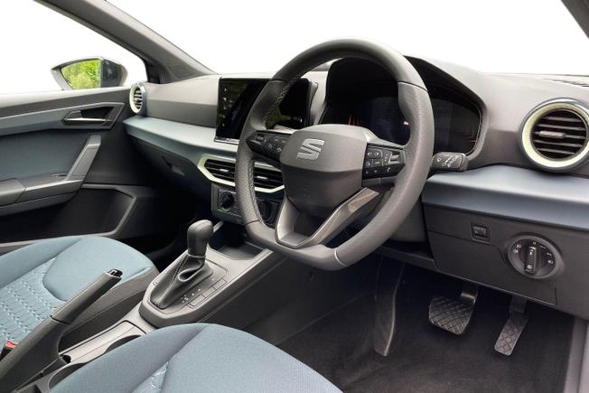 SEAT Ibiza Photo 6