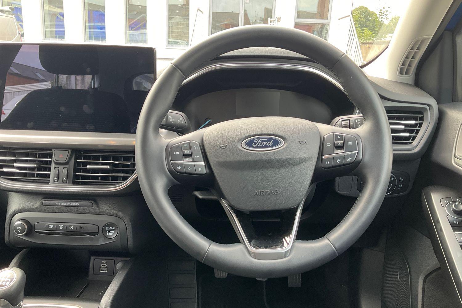 Ford Focus Photo 11