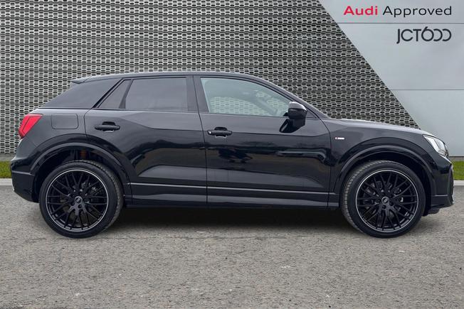 AUDI Q2 Photo 4