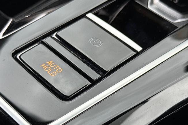 Volkswagen Golf Photo 35