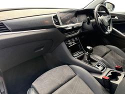 VAUXHALL Grandland Photo 2