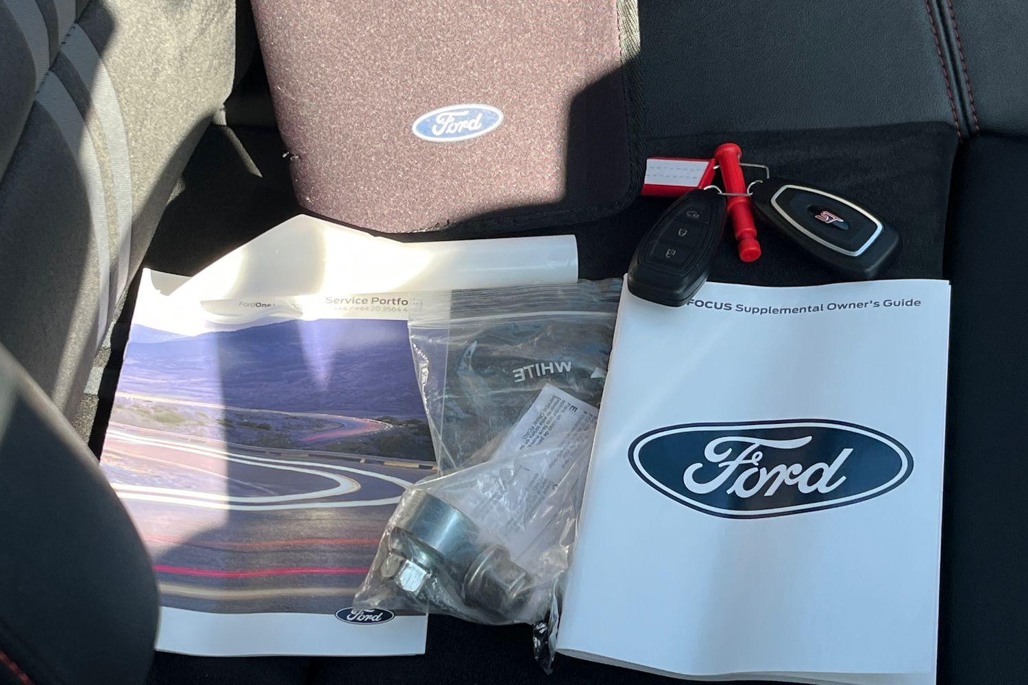 Ford FOCUS Photo 21